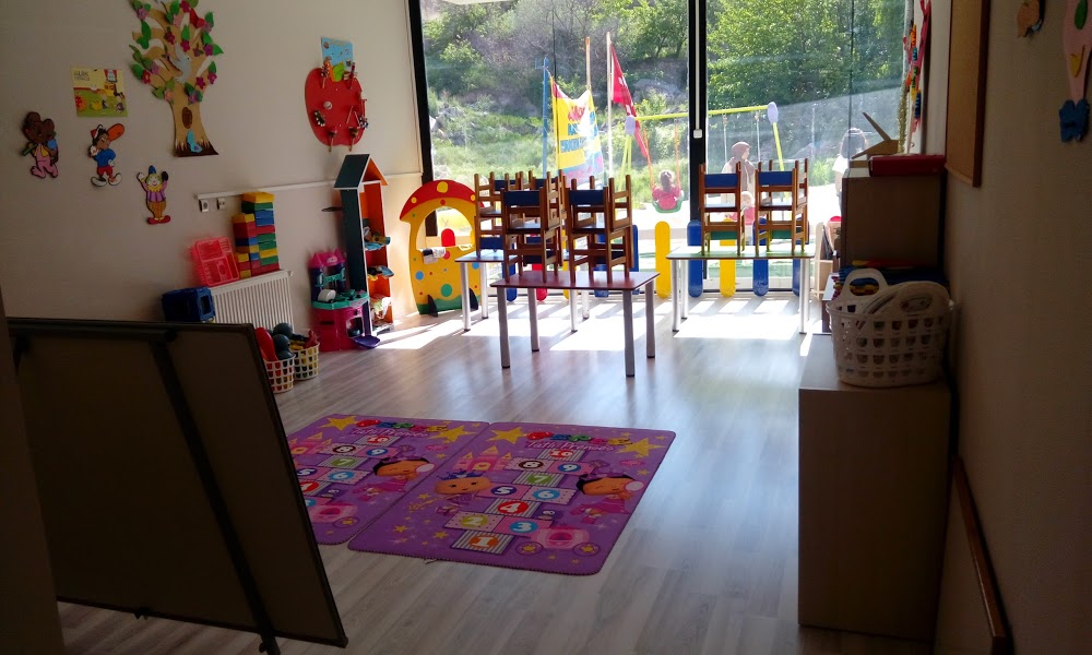 Özel Renkli Şekerler Anaokulu Fotoğrafları 4