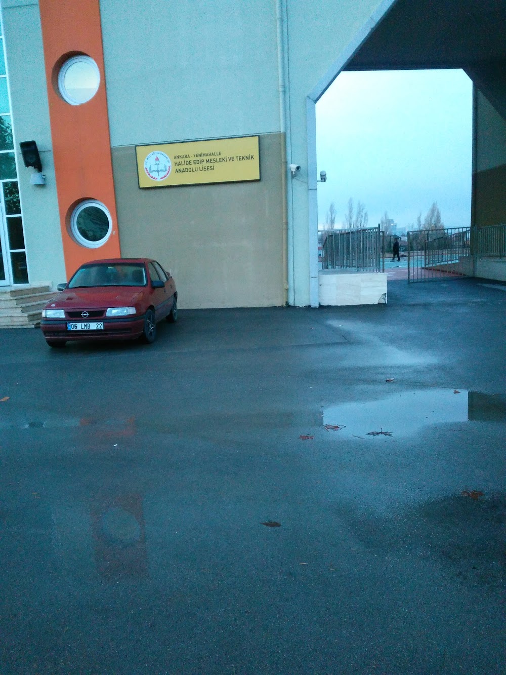 Kızılcahamam Halide Edip Mesleki Ve Teknik Anadolu Lisesi Fotoğrafları 4