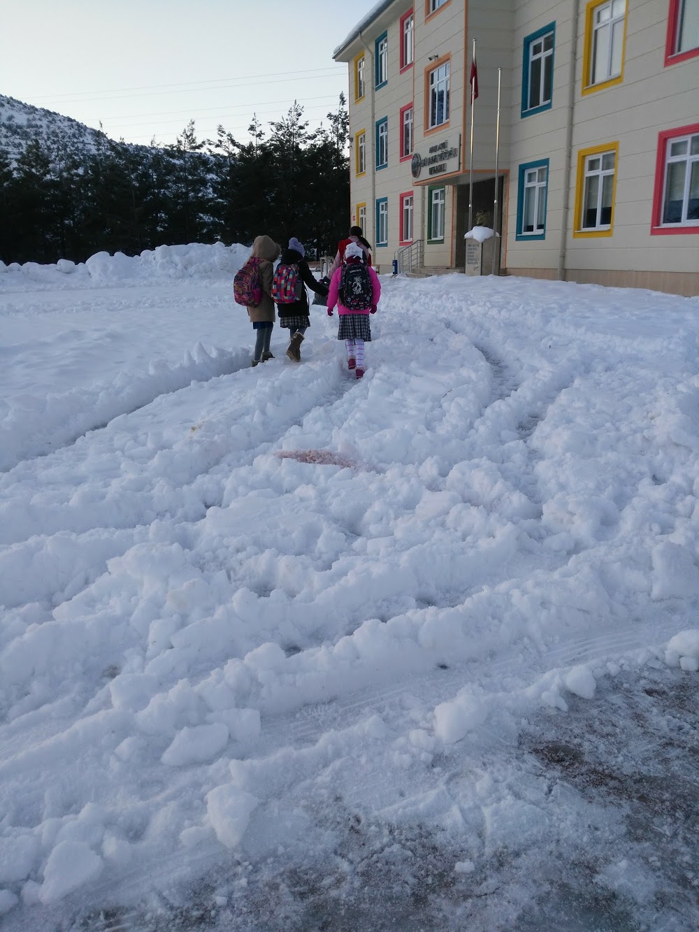 Akseki Emine-ahmet Büküşoğlu Ortaokulu Fotoğrafları 3
