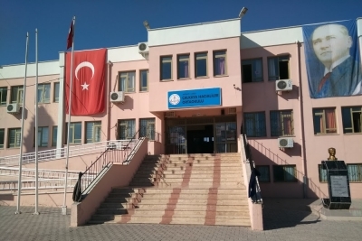 Aksu Hacıaliler Ortaokulu fotoğraf 1
