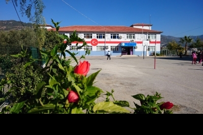 Toslak Sabir Erkin Ortaokulu fotoğraf 1