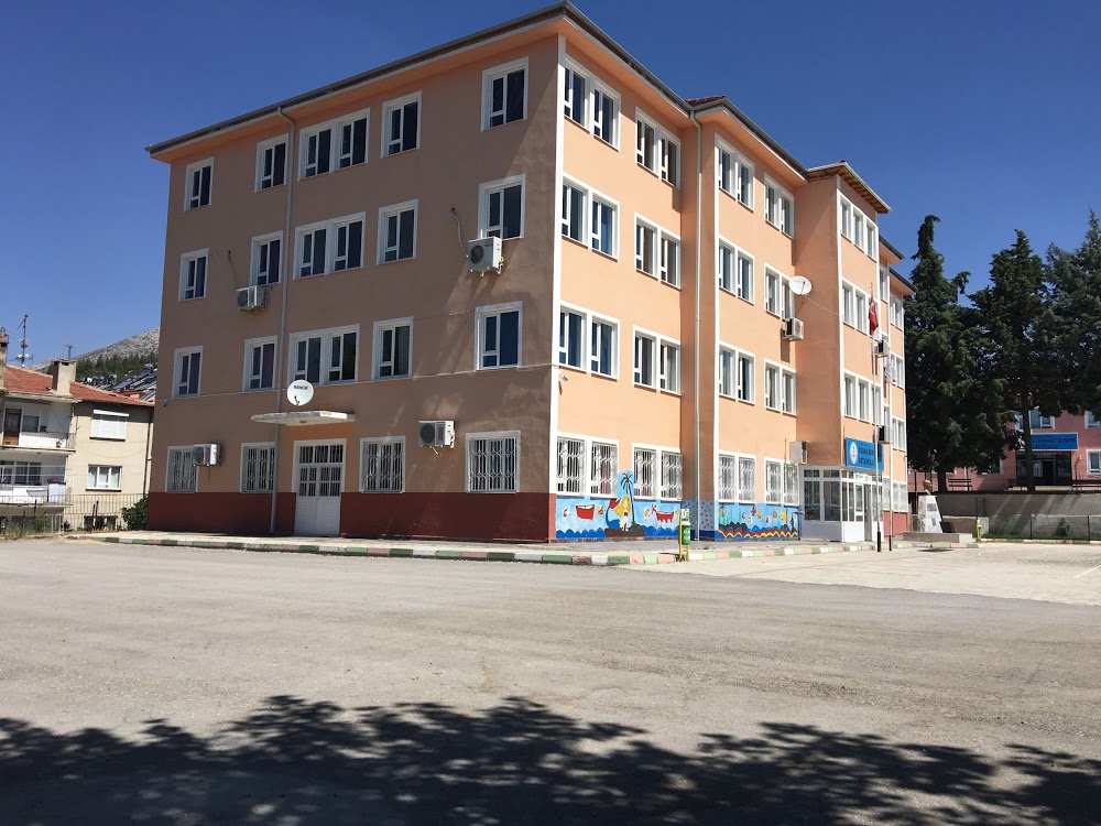 Osman Nuri Çınar Ortaokulu Fotoğrafları 2