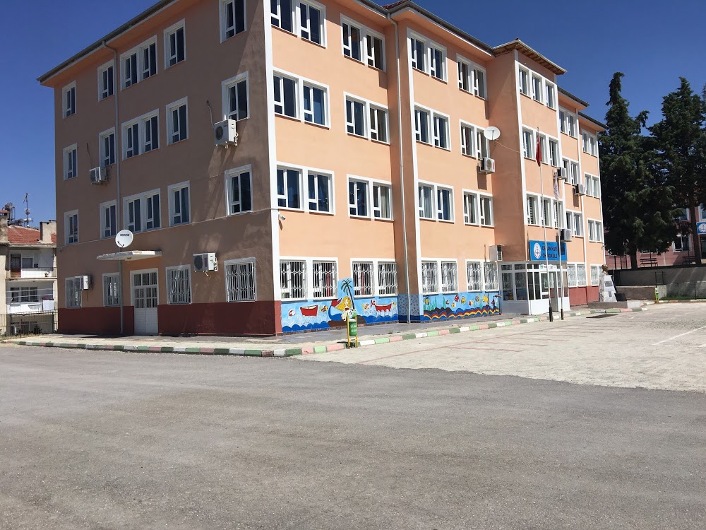 Osman Nuri Çınar Ortaokulu Fotoğrafları 1