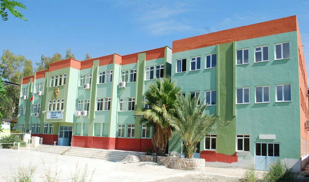 Yeşilköy Hilmi Toksoy Ortaokulu Fotoğrafları 1