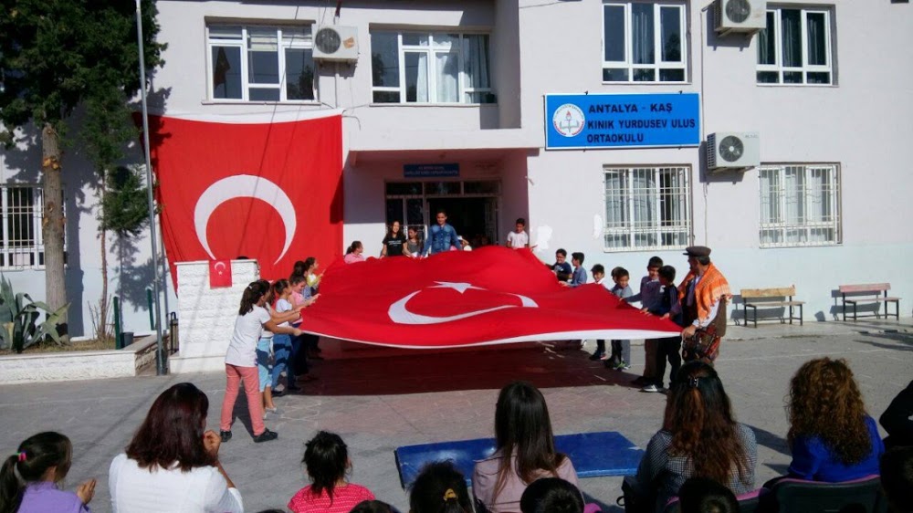 Kınık Yurdusev Ulus Ortaokulu Fotoğrafları 1