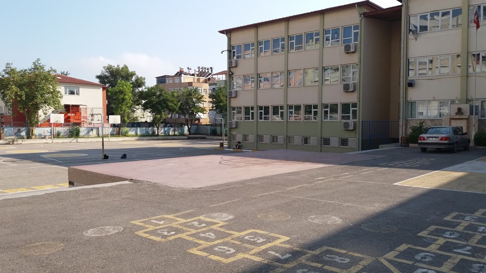 Hüseyin Avni Çöllü Ortaokulu Fotoğrafları 2