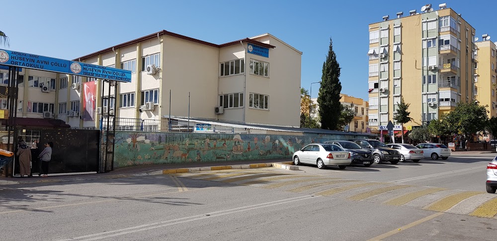 Hüseyin Avni Çöllü İmam Hatip Ortaokulu Fotoğrafları 3