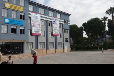 Konyaaltı Halit Uluç İmam Hatip Ortaokulu fotoğraf 1