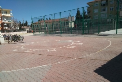 Yaşar Yalçın Ortaokulu fotoğraf 3