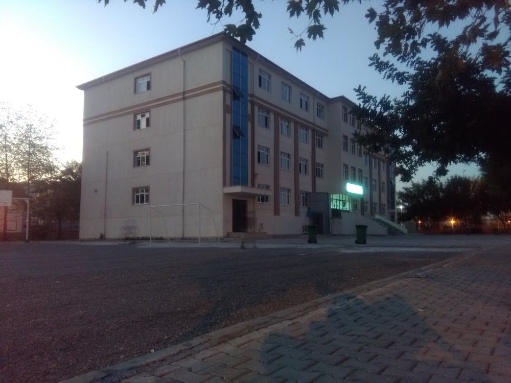 Şehit Uğur Yıldız İmam Hatip Ortaokulu Fotoğrafları 1