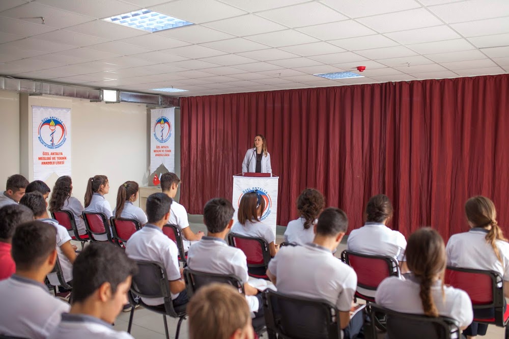 Özel Anadolu Hastanesi Anadolu Sağlık Meslek Lisesi Fotoğrafları 3