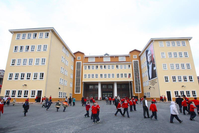 Ayazağa Ortaokulu kampüs fotoğrafı