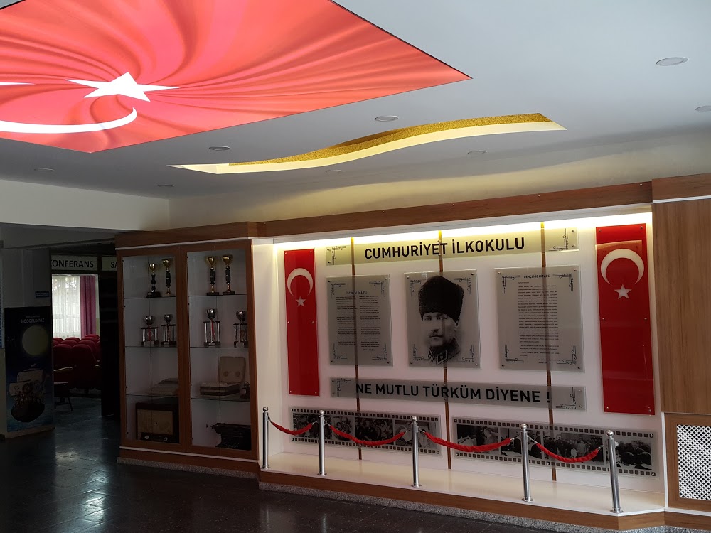 Kuşadası Cumhuriyet İlkokulu Fotoğrafları 1