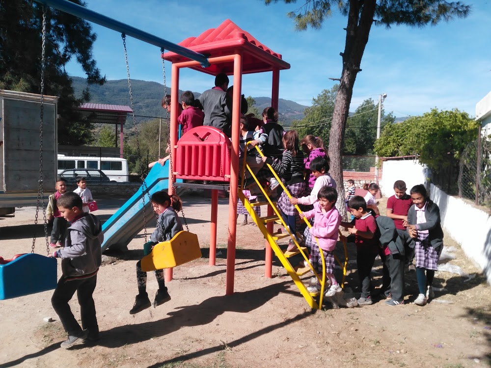 Amasya Üzeyir Emre İlkokulu Fotoğrafları 3