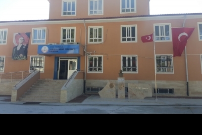 Sandıklı Nazmi Topçuoğlu Ortaokulu Fotoğrafları 1
