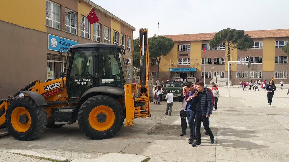 Felekşan Fırat İlkokulu Fotoğrafları 1