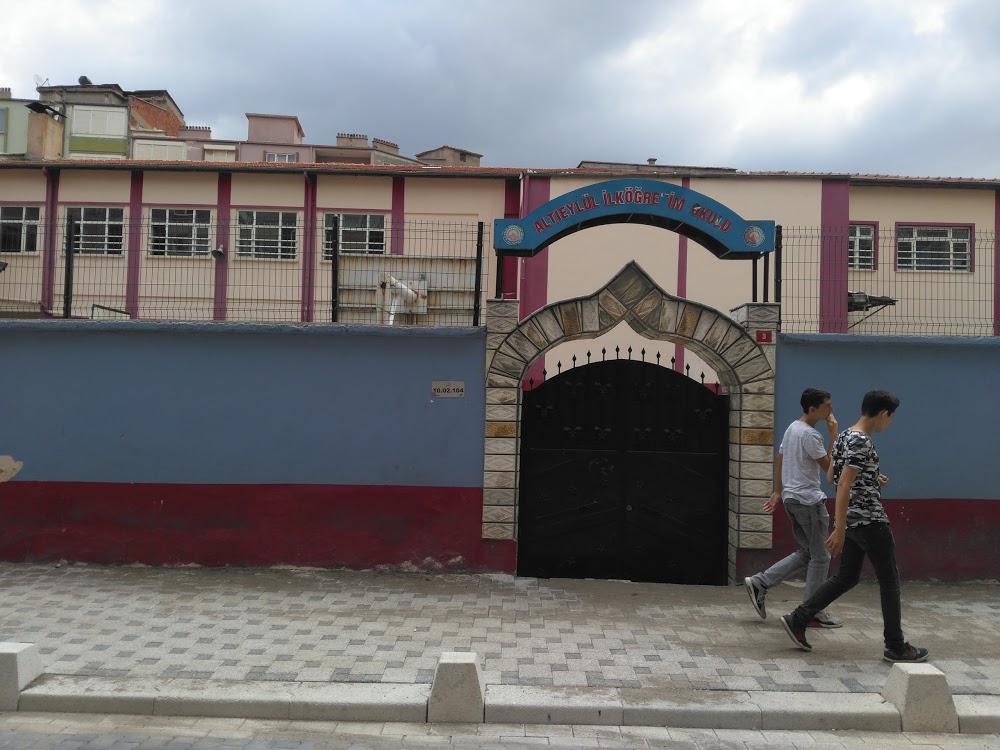 Altıeylül Ortaokulu Fotoğrafları 1