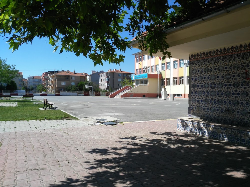 Burhan Erdayı İlkokulu Fotoğrafları 3