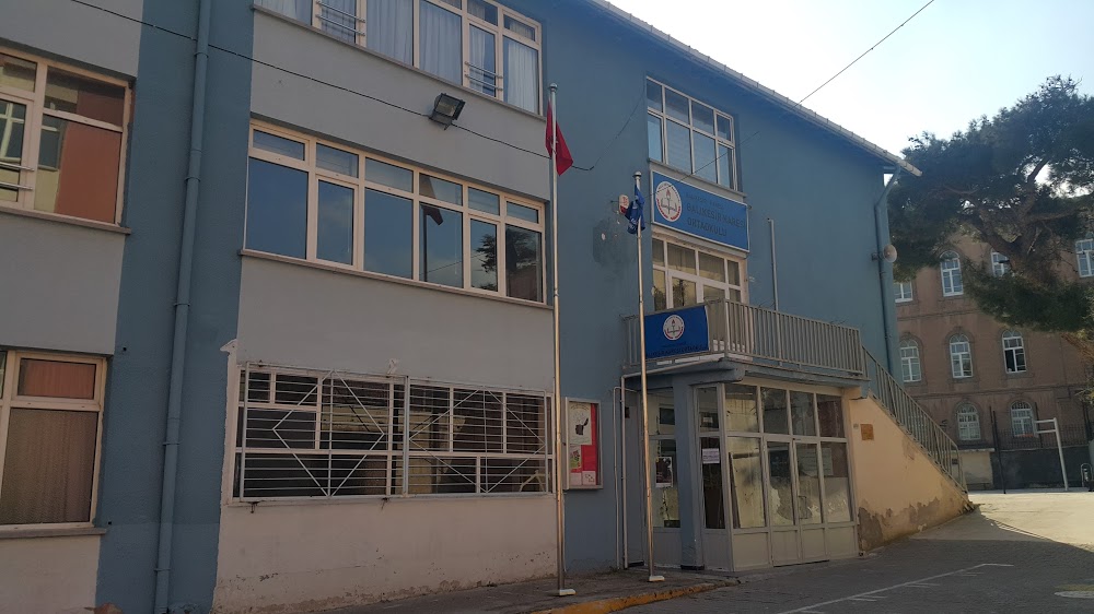 Balıkesir Karesi Ortaokulu Fotoğrafları 1