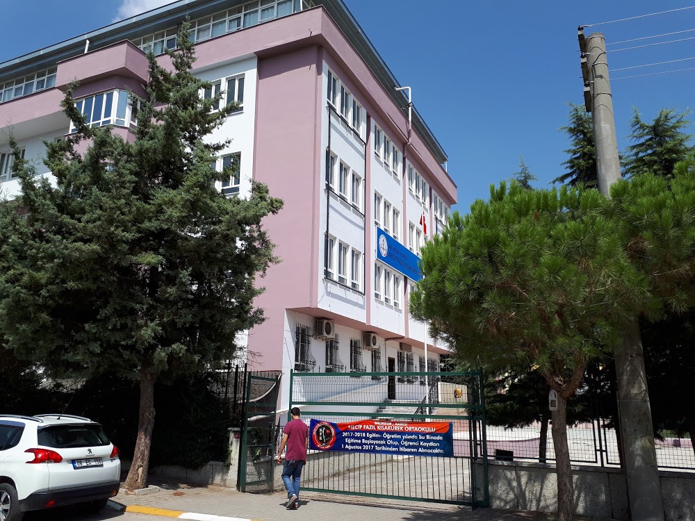 Balıkesir Necip Fazıl Kısakürek Ortaokulu Fotoğrafları 3