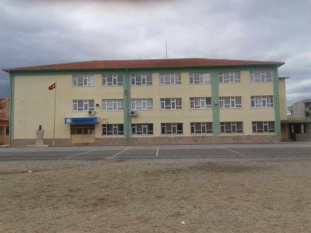 Balıkesir Bahçelievler Ortaokulu Fotoğrafları 1