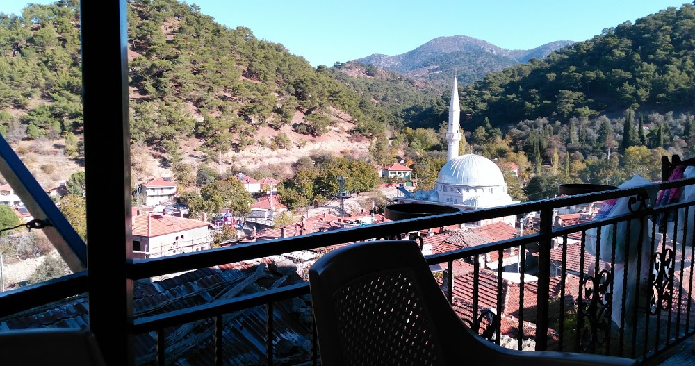 Balıkesir Karadere İlkokulu Fotoğrafları 1