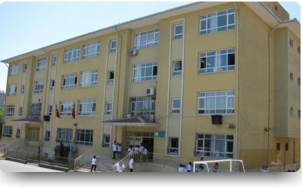 Bayrampaşa Ortaokulu kampüs fotoğrafı