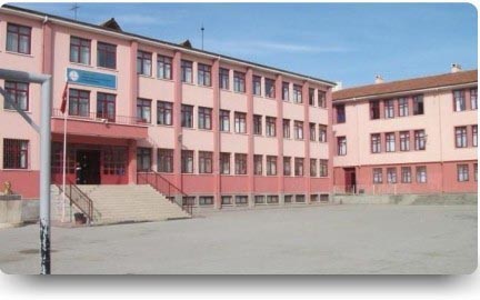 Polatlı Esentepe Ortaokulu kampüs fotoğrafı