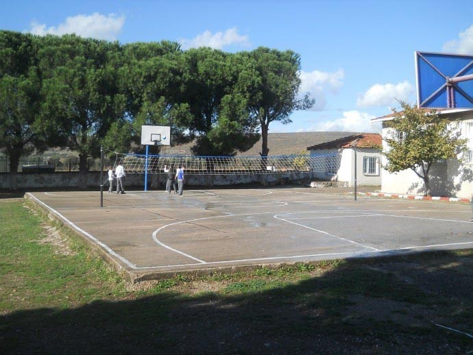 Bergama Göçbeyli Çok Programlı Lisesi kampüs fotoğrafı