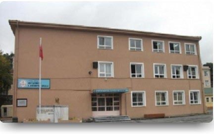 Üsküdar Beylerbeyi İlkokulu kampüs fotoğrafı