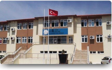 Çevreli Bozoğlu-Tarkun İlkokulu kampüs fotoğrafı