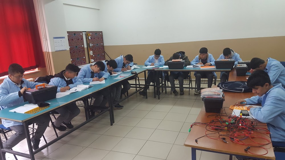 Bingöl Saray Mesleki Ve Teknik Anadolu Lisesi Fotoğrafları 1