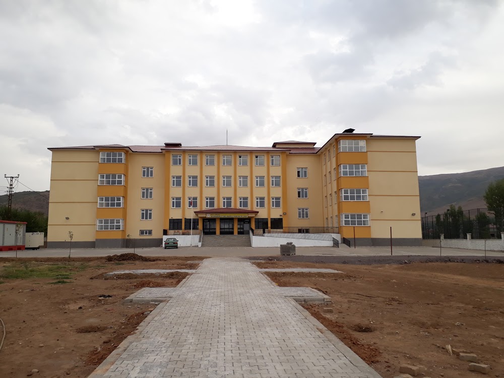 Güroymak Selahaddin Eyyubi Anadolu İmam Hatip Lisesi Fotoğrafları 1