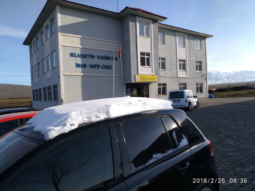 Güroymak Selahattin Rahime Dur Kiz Anadolu İmam Hatip Lisesi Fotoğrafları 2