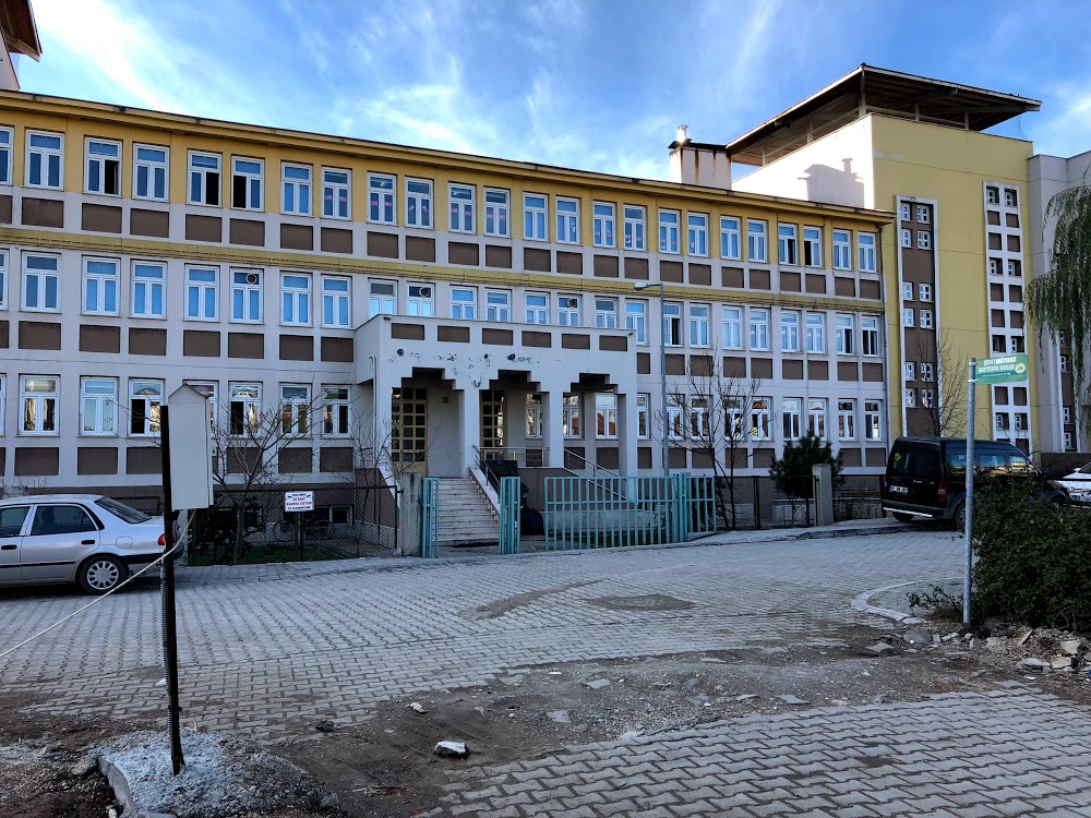 Bolu Yunus Emre Ortaokulu Fotoğrafları 1