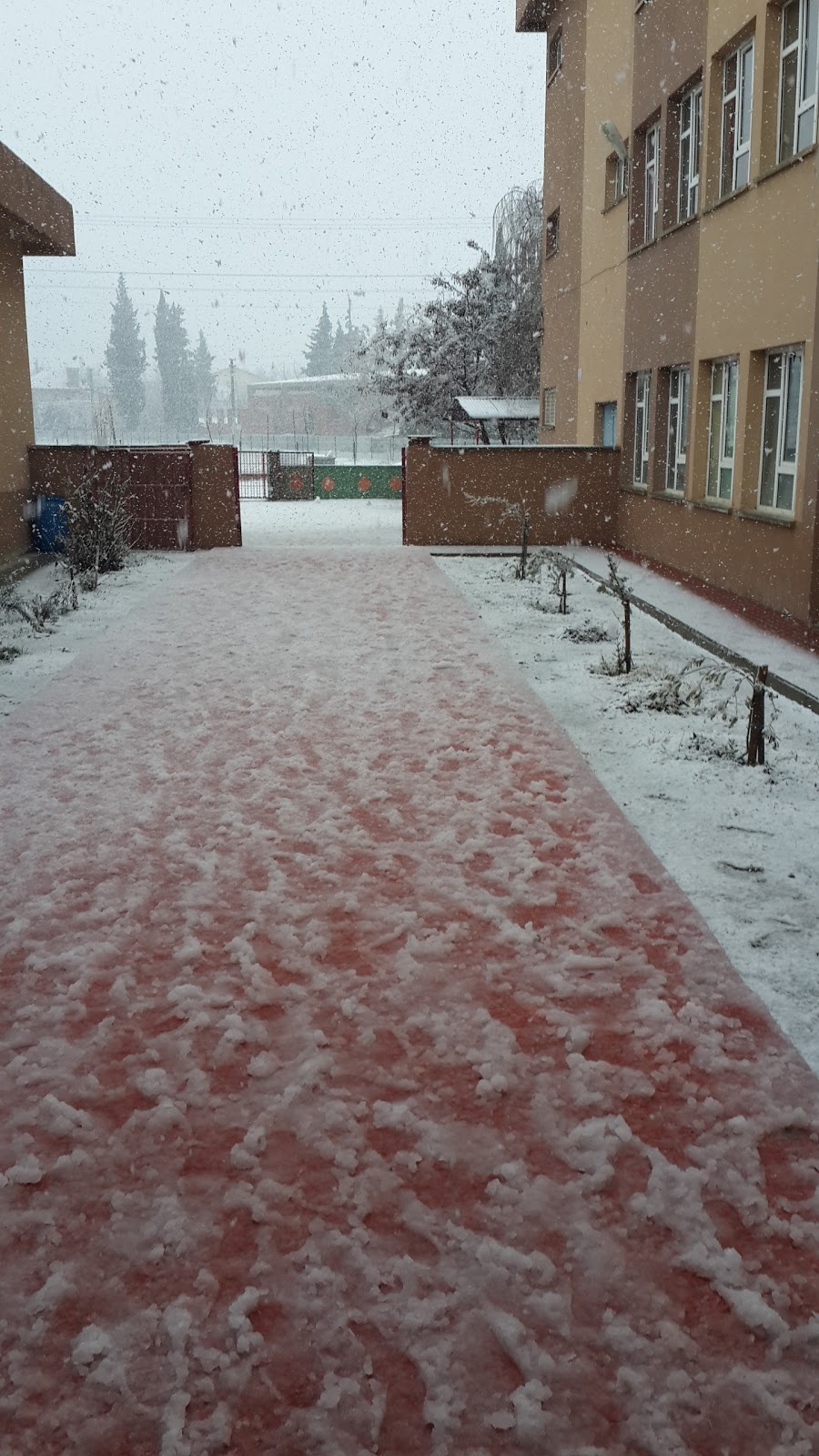 Bucak Kızılkaya İlkokulu Fotoğrafları 1