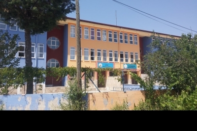 Yeşilova 100. Yıl İlkokulu fotoğraf 1