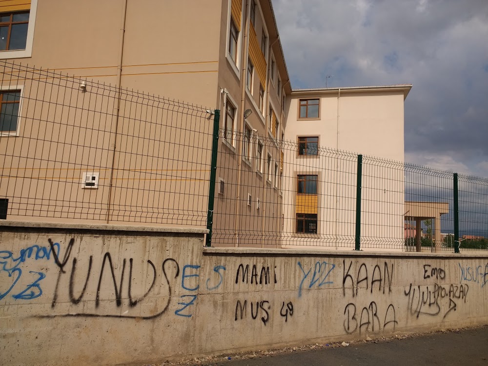 Abdulhamit Han Ortaokulu Fotoğrafları 2