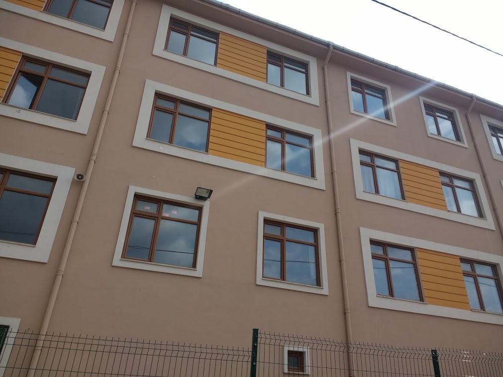 Abdulhamit Han Ortaokulu Fotoğrafları 1