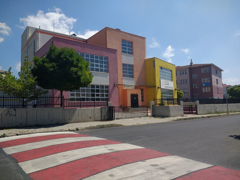 Alanyurt İmam Hatip Ortaokulu Fotoğrafları 1