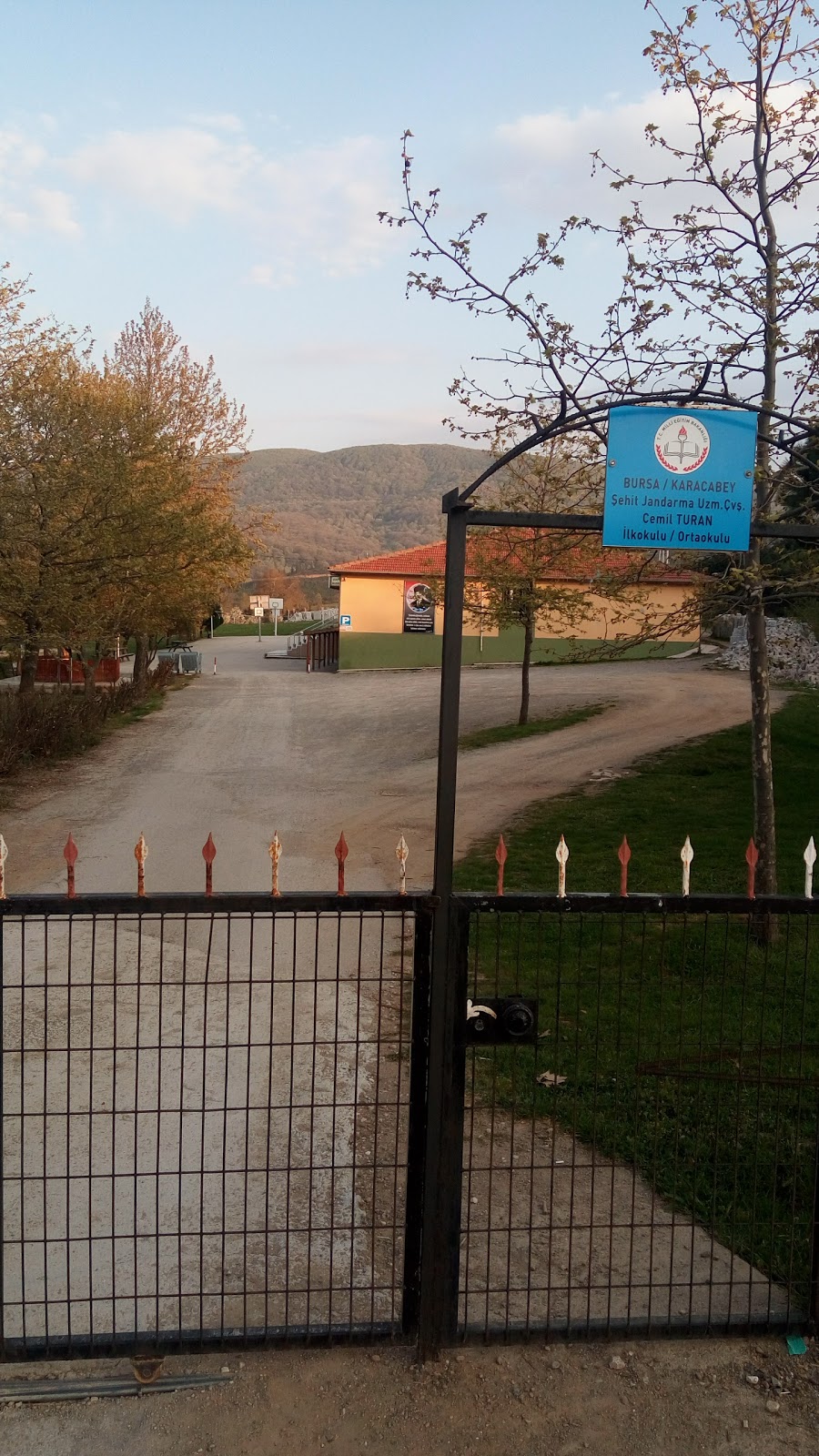 Şehit Jandarma Uzman Çavuş Cemil Turan İlkokulu Fotoğrafları 1