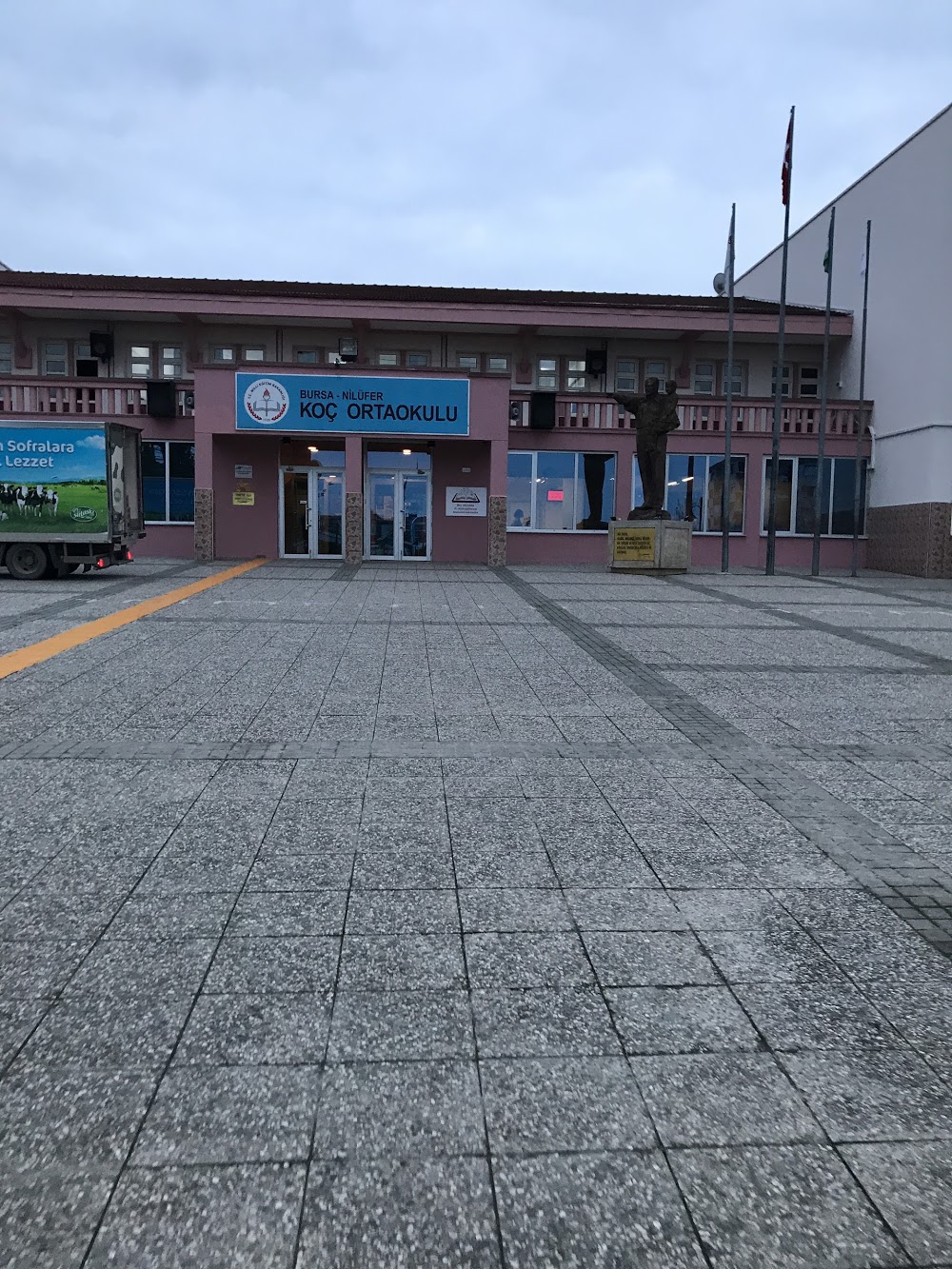 Yenişehir Koç Ortaokulu Fotoğrafları 5