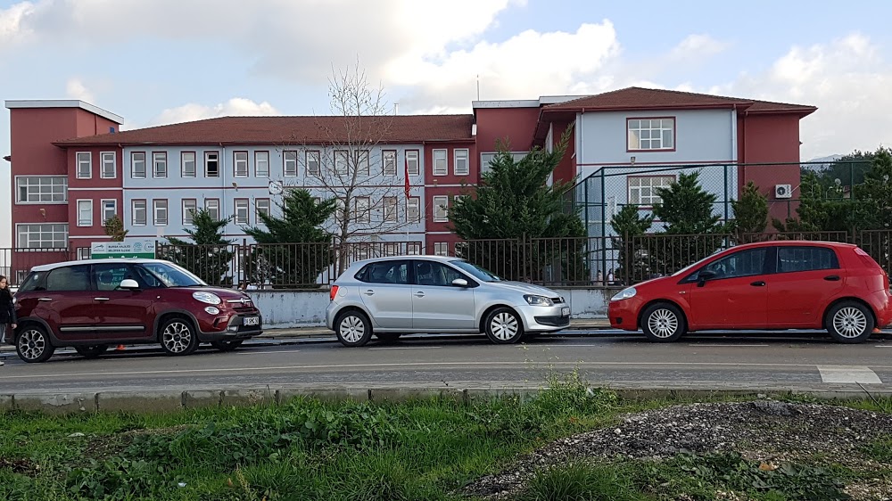 Nilüfer İsmail Kadriye Solakoğulları Ortaokulu Fotoğrafları 1