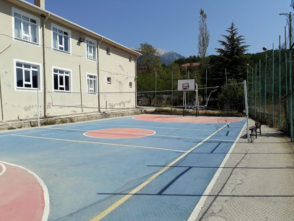 Ahmet Hamdi Gökbayrak Fen Lisesi kampüs fotoğrafı