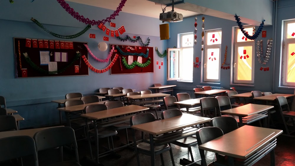 Emine Hasan Özatav İmam Hatip Ortaokulu Fotoğrafları 1