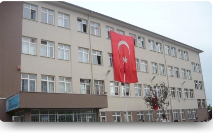 Selçukgazi İlkokulu kampüs fotoğrafı