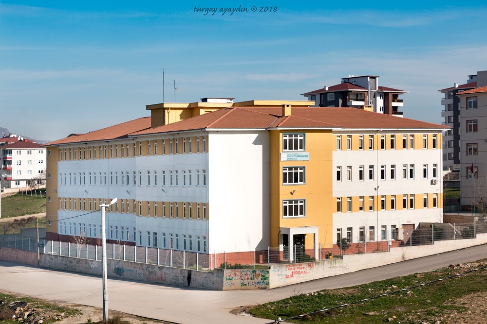 Şehit J. Çvş. Erman Aydın Ortaokulu Fotoğrafları 1