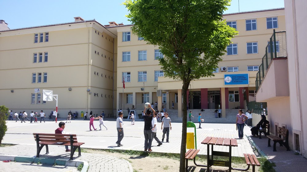 Şehit Jandarma Er Samet Akdeniz İlkokulu Fotoğrafları 1