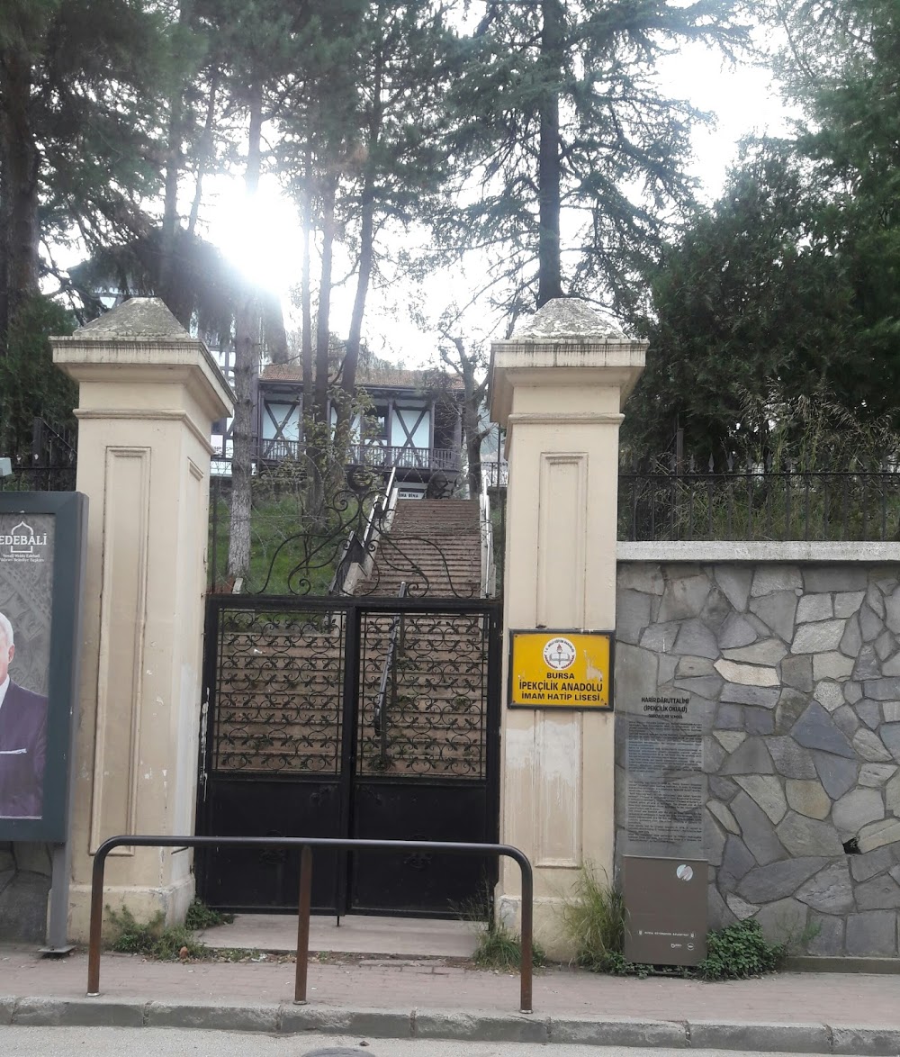 Bursa İpekçilik Anadolu İmam Hatip Lisesi Fotoğrafları 1