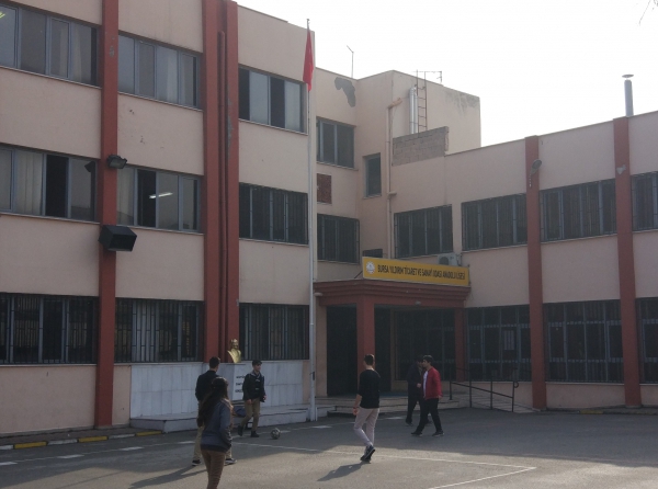 Bursa Yıldırım Ticaret Ve Sanayi Odası Anadolu Lisesi kampüs fotoğrafı